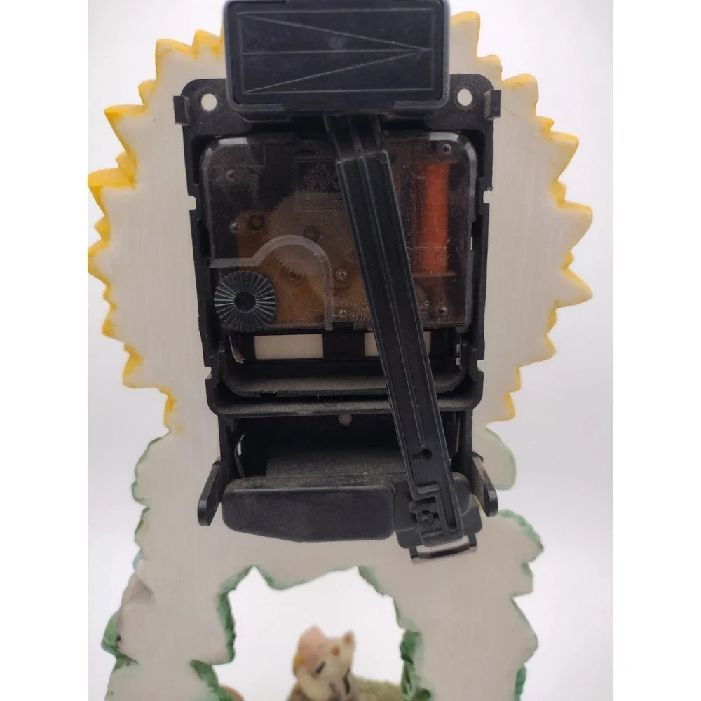 Vintage Cow And Sunflower Clock Movement Clock Swings Works Great